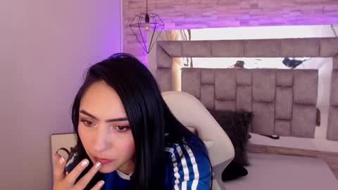 Snapshot of truelove_art chatting on February 2025 02:57:02 PM online show from February 2025 02:57:02 PM