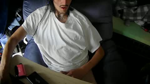 Snapshot of truewoodpecker chatting on September 2025 03:23:02 PM truewoodpecker online show from September 2025 03:23:02 PM