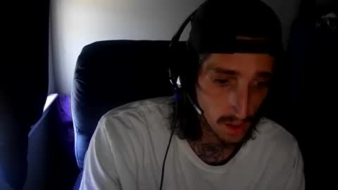 Snapshot of truewoodpecker chatting on November 2025 07:59:02 PM truewoodpecker online show from November 2025 07:59:02 PM