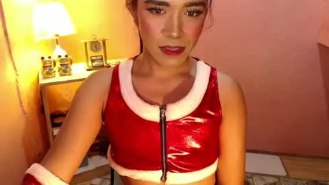 Snapshot of ts_romantika69 chatting on December 2024 08:44:02 AM The Girl Named Romantika online show from December 2024 08:44:02 AM