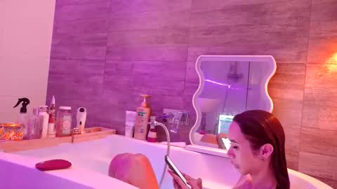 TS Rose25 online show from October 2025 08:46:02 PM