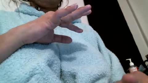 Snapshot of tsbellaflor chatting on February 2025 08:28:01 PM Bella online show from February 2025 08:28:01 PM