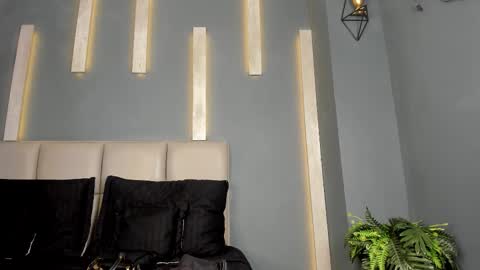  C H L O E online show from March 2026 07:07:01 PM