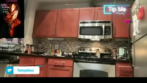 tsfoxx online show from June 2026 04:22:01 PM