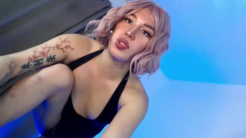 Snapshot of tsgirl_julian69 chatting on February 2025 06:47:02 PM Julian online show from February 2025 06:47:02 PM