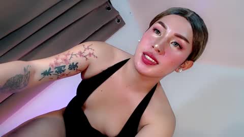 Snapshot of tsgirl_julian69 chatting on March 2025 05:57:02 PM Julian online show from March 2025 05:57:02 PM