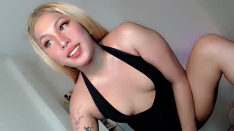 Snapshot of tsgirl_julian69 chatting on October 2025 09:48:01 PM Julian online show from October 2025 09:48:01 PM
