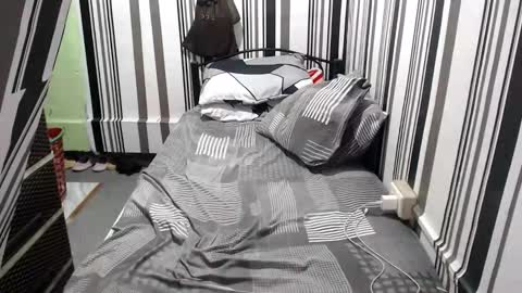 tsjussy online show from October 2025 04:30:01 PM