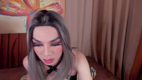 Queen Selena online show from March 2026 10:42:02 AM