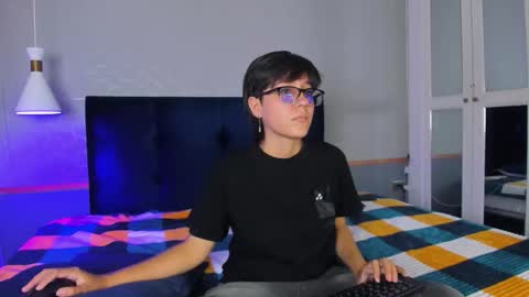 Snapshot of tsuki_maru chatting on September 2025 08:12:02 PM Maru online show from September 2025 08:12:02 PM