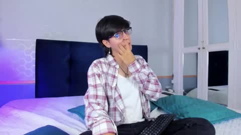 Snapshot of tsuki_maru chatting on October 2025 08:07:02 PM Maru online show from October 2025 08:07:02 PM