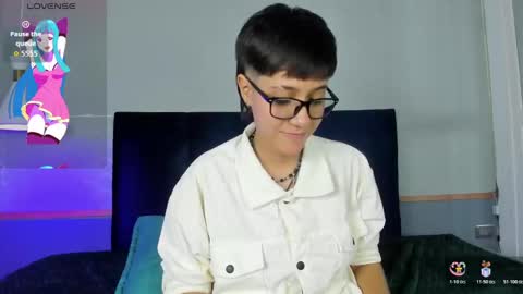 Snapshot of tsuki_maru chatting on November 2025 08:54:01 PM Maru online show from November 2025 08:54:01 PM