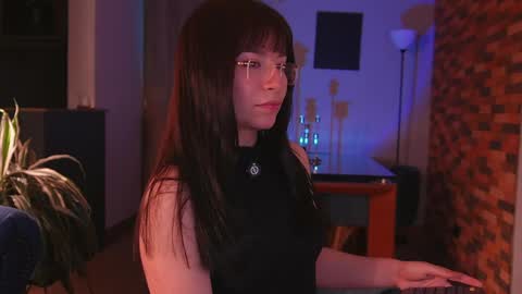 Tsuky online show from April 2026 12:50:01 AM