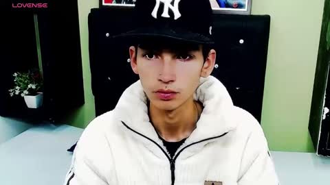 ttimy online show from January 2025 01:00:01 AM