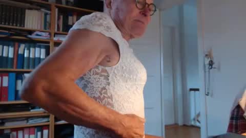 FINN but call me NANNA online show from November 2025 11:43:02 AM