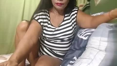 Snapshot of tuchmegently chatting on October 2025 08:54:02 PM Mae online show from October 2025 08:54:02 PM