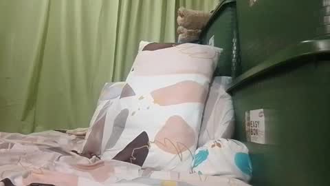 Snapshot of tuchmegently chatting on October 2025 09:55:02 PM Mae online show from October 2025 09:55:02 PM