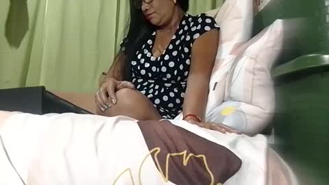 Snapshot of tuchmegently chatting on November 2025 10:09:01 PM Mae online show from November 2025 10:09:01 PM