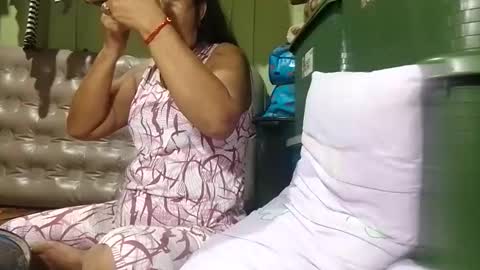 Snapshot of tuchmegently chatting on November 2025 08:41:01 PM Mae online show from November 2025 08:41:01 PM