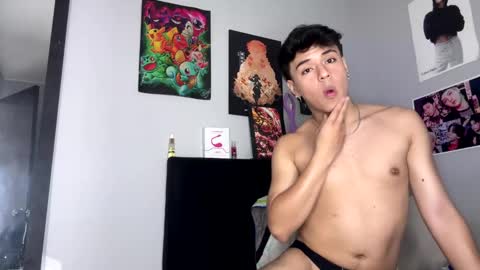 Snapshot of tuenkim_ chatting on January 2025 04:33:02 PM tuenkim_ online show from January 2025 04:33:02 PM