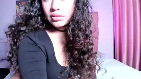 Curlina online show from July 2026 12:33:01 PM