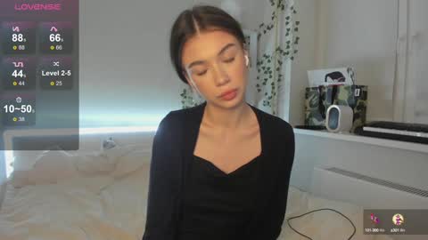 Snapshot of tune_godness chatting on January 2025 06:10:02 PM Hi everyone my name is Tina Id love it if you could help make sense of it here online show from January 2025 06:10:02 PM