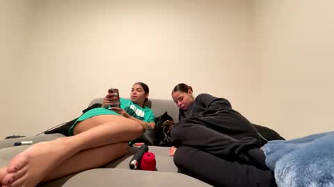 Snapshot of tus_reinas chatting on January 2025 07:11:01 AM Tus reinas online show from January 2025 07:11:01 AM