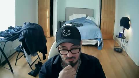 Snapshot of tuscan_taurus chatting on October 2025 07:23:01 PM tuscan_taurus online show from October 2025 07:23:01 PM