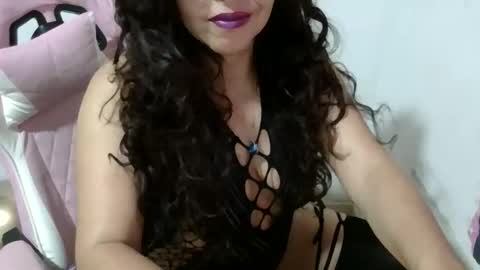 tuzusy online show from April 2026 01:53:02 PM