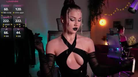 Snapshot of tv_miss chatting on November 2025 02:13:01 AM Miss Veth online show from November 2025 02:13:01 AM