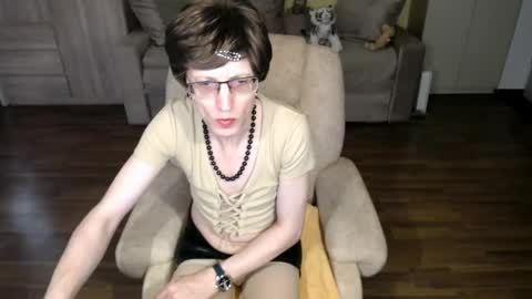 Clementine online show from June 2026 06:04:01 AM