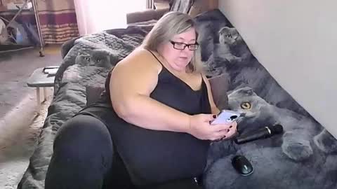 Lana online show from September 2025 02:38:01 AM