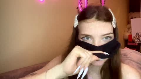 Emily online show from April 2026 03:20:01 PM