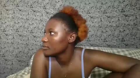 Snapshot of twerker_lyly chatting on October 2025 11:06:02 AM twerker_lyly online show from October 2025 11:06:02 AM