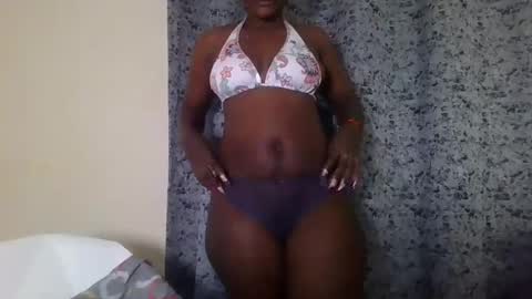 Snapshot of twerker_lyly chatting on November 2025 12:59:02 PM twerker_lyly online show from November 2025 12:59:02 PM