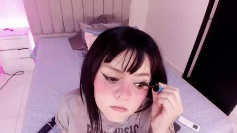 Snapshot of twiggy_sw chatting on July 2026 03:01:01 AM Twiggy online show from July 2026 03:01:01 AM