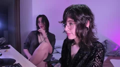 Eve  Lili online show from October 2025 11:27:02 PM