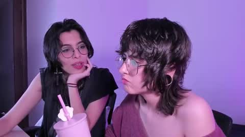 Eve  Lili online show from October 2025 11:46:01 PM