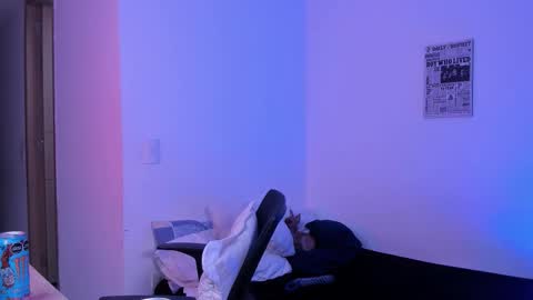 Eve  Lili online show from December 2025 10:28:02 PM