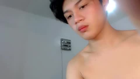 Snapshot of twink_blaze chatting on October 2025 06:47:01 AM BLAZE online show from October 2025 06:47:01 AM