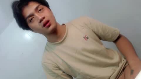 Snapshot of twink_blaze chatting on November 2025 04:09:02 PM BLAZE online show from November 2025 04:09:02 PM