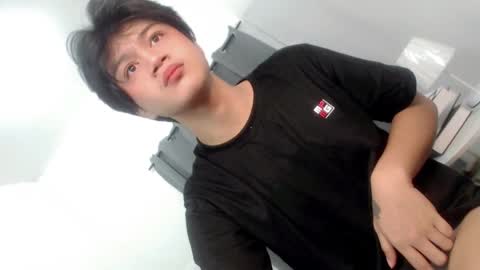 Snapshot of twink_blaze chatting on November 2025 09:58:01 PM BLAZE online show from November 2025 09:58:01 PM