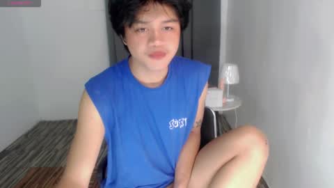 Snapshot of twink_blaze chatting on November 2025 10:47:02 PM BLAZE online show from November 2025 10:47:02 PM