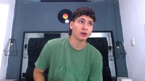 Snapshot of twink_bunny chatting on March 2026 03:43:01 AM samu online show from March 2026 03:43:01 AM