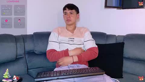 Snapshot of twink_daren chatting on December 2025 08:02:02 PM Mr Daren online show from December 2025 08:02:02 PM