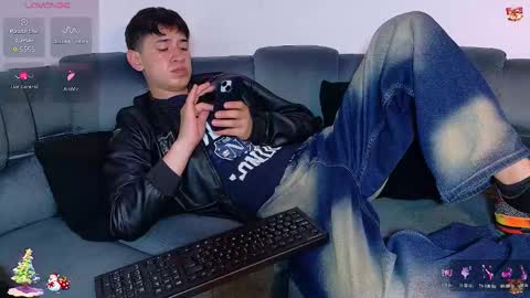 Snapshot of twink_daren chatting on December 2025 08:48:01 PM Mr Daren online show from December 2025 08:48:01 PM