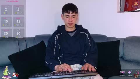 Snapshot of twink_daren chatting on December 2025 07:20:01 PM Mr Daren online show from December 2025 07:20:01 PM