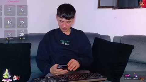 Snapshot of twink_daren chatting on January 2026 06:43:02 PM Mr Daren online show from January 2026 06:43:02 PM