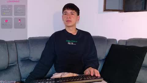 Snapshot of twink_daren chatting on January 2026 06:13:02 PM Mr Daren online show from January 2026 06:13:02 PM