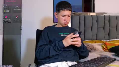 Snapshot of twink_daren chatting on February 2026 06:15:01 PM Mr Daren online show from February 2026 06:15:01 PM